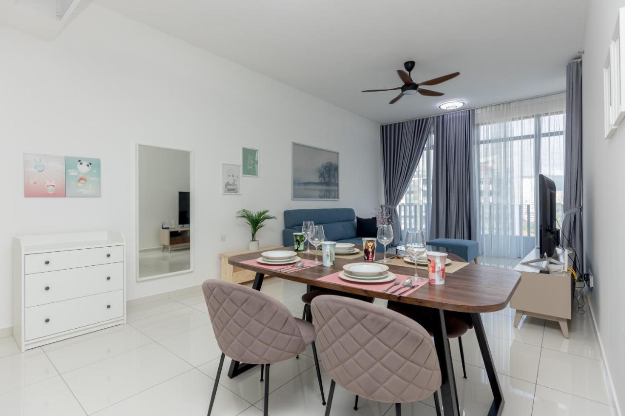 Beacon Executive Suite Penang George Town Exterior foto
