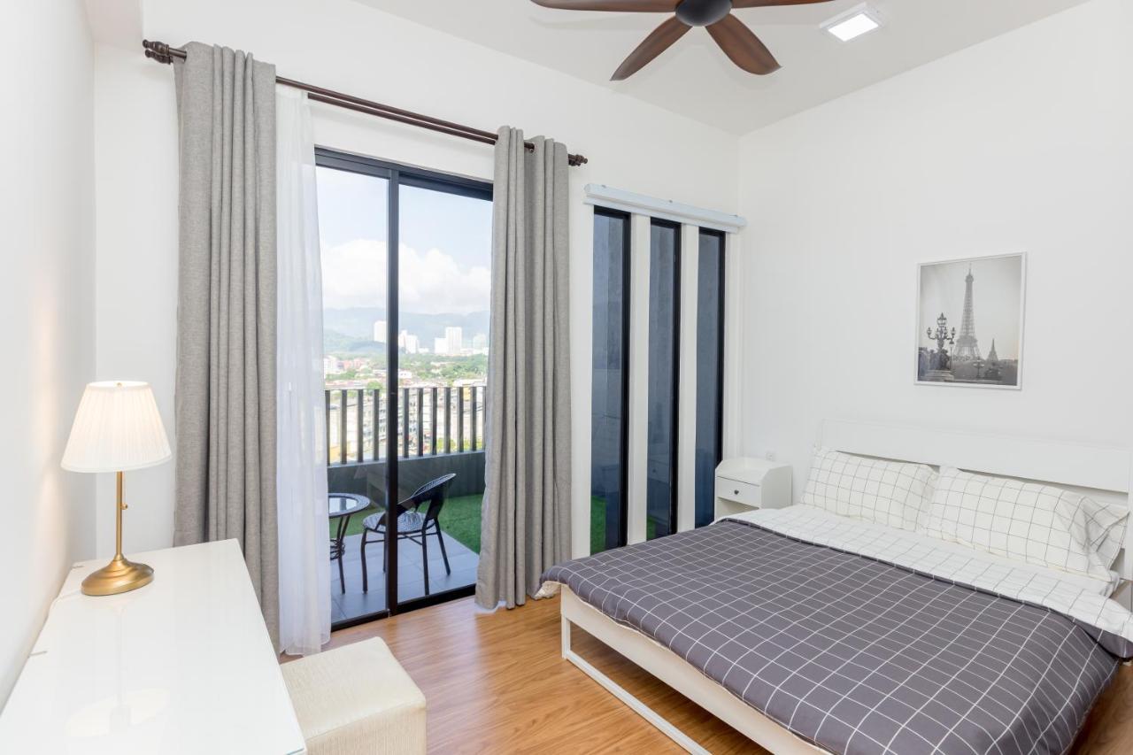 Beacon Executive Suite Penang George Town Exterior foto