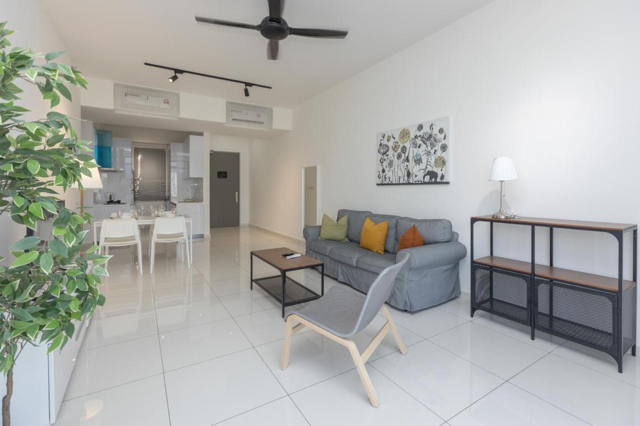Beacon Executive Suite Penang George Town Exterior foto